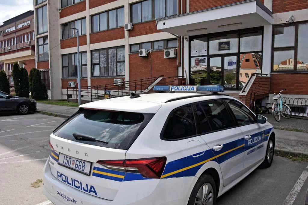 Uhićen policajac: Sumnjiči ga se da je 15 godina zlostavljao i podvodio izvanbračnu partnericu
